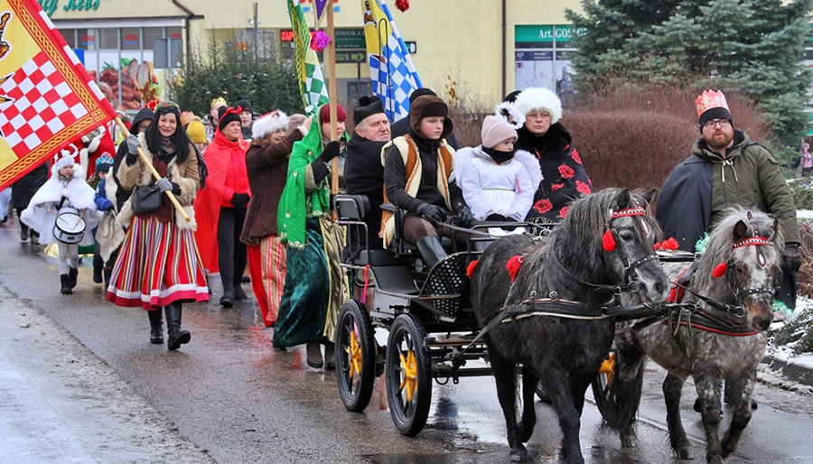 Orszak Trzech Króli w Ciechanowcu - radosne świętowanie Objawienia Pańskiego